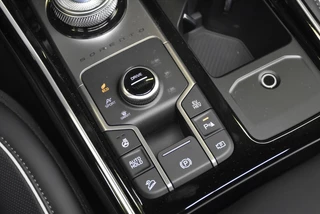 Kia Sorento 1.6 T-GDi 288pk Plug-in Hybrid Aut AWD 7 PERS. ExecutiveLine NIEUW / 32