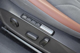 Volkswagen ID.4 First Max 77 kWh | Head-Up display | Stoelmassage | Pano | / 17