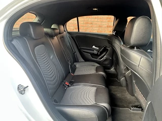 Mercedes-Benz A-Class Progressive Camera Navigatie Half leder Sportstoelen / 11