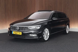 Volkswagen Passat Variant 1.5 TSI 150pk DSG 2x R-Line Panoramadak Leder Camera Stoelverwarming Virtual Cockpit
