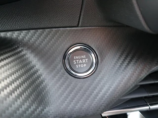 Peugeot 2008 1.2 Hybrid 145 GT Alcantara / Full-Option / ACTIE / 20