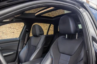 BMW 3-serie Touring 330e M-Sport, Pano, Leder, Laser / 12