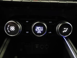 Renault Clio 1.6 E-Tech Hybrid 140 Intens NAVI/360CAM/CLIMA/LED/17"LMV! / 7
