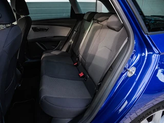 Seat Leon ST 1.0 EcoTSI Style Intense | Carplay | Keyless | Climate control | Cruise control | PDC v+a | Trekhaak / 7