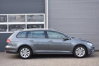 Volkswagen Golf 1.5 TSI COMFORTLINE BUSINESS ADAP. CRUISE / CARPLAY / 9