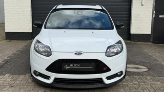 Ford Focus 2.0 EcoBoost ST-3 2.0| Recaro | Schuifdak | RS | Bull-X | Nieuwe Turbo / 2
