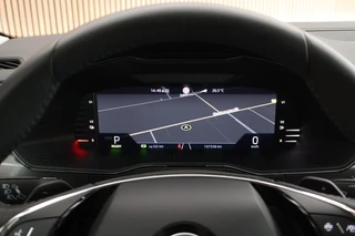 Skoda Superb Combi 1.4 TSI 218pk iV Business Edition Trekhaak Memory Stoelverwarming Virtual Cockpit Navigatie / 45