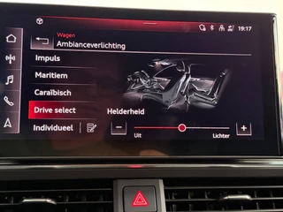 Audi A4 Avant 2.9 TFSI RS 4 quattro / Pano / Keramisch / ABT / Top View / Head-Up / Milltek / 44
