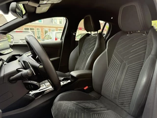 Peugeot 208 1.2 Hybrid 145 e-DCS6 GT | Alcantara | Stoelverwarming + massage | Achteruitrijcamera | Cruise | Apple Carplay/Android / 10