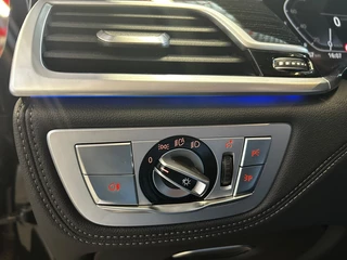BMW 7 Serie 745e High Executive | M Sport Schuifdak | LED | Compleet / 17