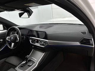 BMW 3-serie 320i Executive M sport | Automaat | Cruise control | CarPlay | Camera | Parkeersensoren / 7