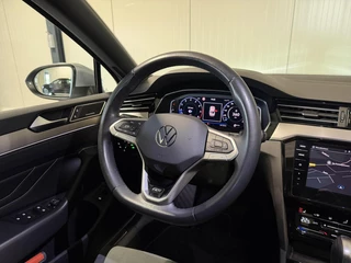 Volkswagen Passat 1.5 TSI R-Line Business + Pano Virtual H&K / 16