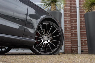 Mercedes E-klasse Coupé 200 Prestige Sport AMG pakket | Automaat | NL auto | 184 pk | 20 inch | Camera | Xenon | PDC | Sportstuur | Cruise-control | Climate-control | Leer / 44
