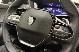 Peugeot 2008 1.2 Hybrid 136 GT | Climate control | Apple carplay/Android auto | Navigatie | Cruise control | Draadloze telefoonlader | Lichtmetalen velgen 17" | / 20