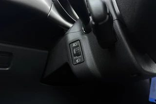 Citroen C3 1.2 PureTech Feel Edition Afkomstig van 1e eigenaar! l Climate Control l Cruise Control l Trekhaak l Elektrische ramen voor + spiegels l LED dagrij verlichting l ESP l ABS / 26