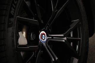 BMW 5-serie Touring 530e xDrive M-Sport | LEDER | STOELVERWARMING | TREKHAAK | 19" / 31