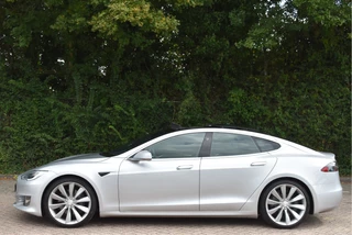 Tesla Model S 75D incl. BTW 334 PK  | 4x4 | NL- AUTO | Autopilot | Panoramadak | Luchtvering | Carplay | Camera | 21' inch | Dodehoek detectie | Voorstoelen verwarmd / 26