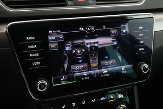 Skoda Superb Combi 1.4 TSI 218pk iV Business Edition Trekhaak Memory Stoelverwarming Virtual Cockpit Navigatie / 29