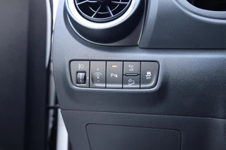 Hyundai Kona 1.0 T-GDI Premium Sky|Schuif/kanteldak|HUD|Stoelverwarming/verkoeling| / 19
