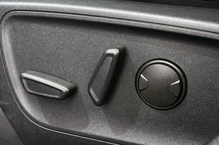 Ford Kuga 2.5 PHEV ST-Line X Winter Pakket Adaptieve Cruise Head-Up / 19
