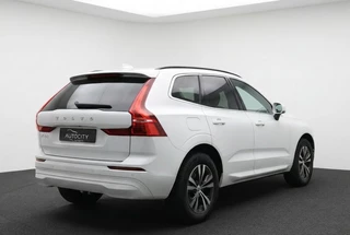 Volvo XC60 2.0 B4 MHEV 197PK Momentum 2WD Dealeronderhouden | Apple Carplay / Android Auto / 6
