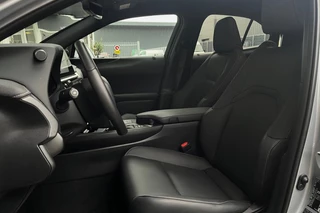 Lexus UX 250h F Sport Line | CAMERA | ADAPTIVE | KEYLESS | CARPLAY / 5