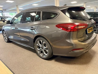 Ford Focus Wagon 1.0 EcoBoost Hybrid ST Line X automaat / Camera / cruise / stoel en stuurverwarming / 6