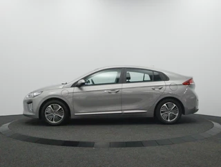 Hyundai IONIQ 1.6 GDi PHEV Comfort Carplay navigatie | Trekhaak | Camera | S / 6
