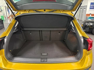 Volkswagen T-Roc 1.0 TSI Style/ NL auto/ Parkeersensoren/ Navi/ LMV / 37