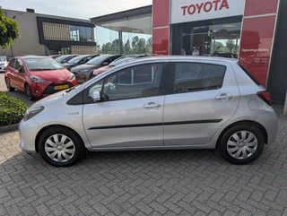 Toyota Yaris 1.5 Hybrid Aspiration / 8