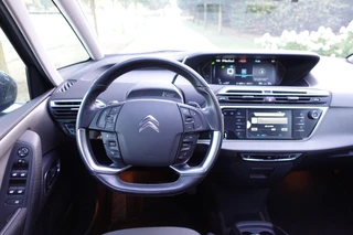 Citroën C4 Picasso 1.6 e-THP Intensive  | Trekhaak | Camera | DAB | NAP | / 19