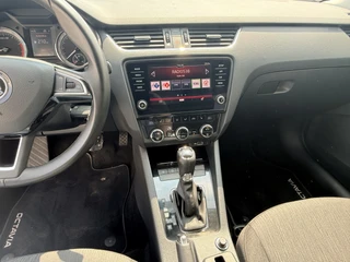 Škoda Octavia Combi 1.5 TSI Style 150pk DSG  | Trekhaak | Apple/Android | Adapt. Cruise | Stoelverwarming | PDC | ECC / 24