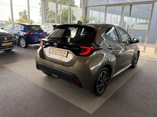 Toyota Yaris 1 .5 Hybrid Dynamic 5-drs. CAMERA/KEYLESS/NAVI/CARPLAY/16INCH / 21