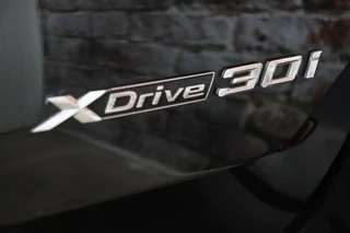 BMW X3 xDrive30i High Executive xLine Automaat  / Panoramadak / Trekhaak / Sportstoelen / Leder / 19 Inch / Driving Assistant Plus / Hifi / LED / Head-Up Display / Achteruitrijcamera / Stoelverwarming / Adaptief Onderstel / Multifunctioneel Instrumentenpaneel / 10