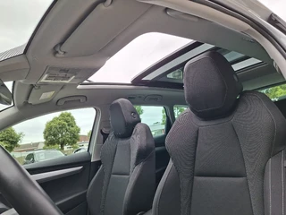 Skoda Karoq 1.0 TSI Ambition * Panoramadak * Camera * Adaptieve Cruise Control * / 5