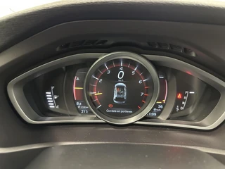 Volvo V40 Cross Country 1.5 T3 Polar+ Luxury LEER PANO NAVI TREKHAAK ECC CRUISE LM. / 25