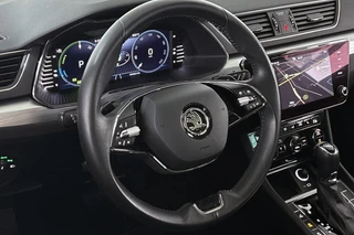 Škoda Superb Combi 1.4 TSI iV Ambition / 13