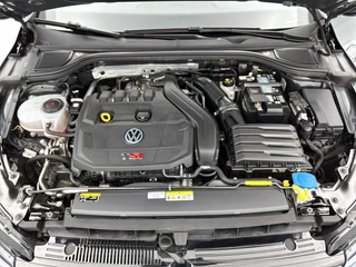 Volkswagen Golf 1.5 eTSI R-Line (2x)| Stoelverwarming | Carplay | Adaptive Cruise | / 19