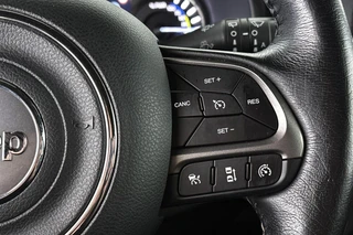 Jeep Renegade 4xe 240 Plug-in Hybrid Electric S LED Leder Stoelverwarming Trekhaak Camera Kenwood / 32