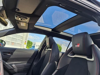Toyota Corolla Cross Hybrid 180 GR Sport NIEUW! PLUS PACK STOEL/STUURWIELVERWARMING ELEK. ACHTERKLEP / 10
