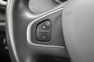 Renault Captur 0.9 TCE INTENS Pure Led vision / Camera / Trekhaak / 25