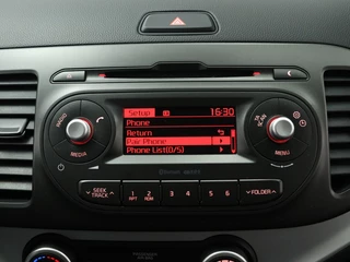 Kia Picanto 1.0 CVVT First Edition Climate control | Cruise control / 29