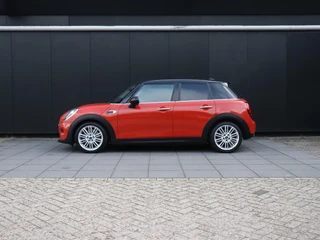MINI 5-Deurs 1.5 Cooper Chili | AUT. | PANO-DAK | STOELVERW. | PDC | CRUISE | NAVI | APPLE CARPLAY | / 2