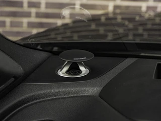 Audi Q7 3.0 TFSI quattro S-Line Panoramadak B&O Advanced Nachtzicht Luchtvering Leder ACC HUD Virtual Cockpit Soft-Close Achterasbesturing Trekhaak 21" / 26