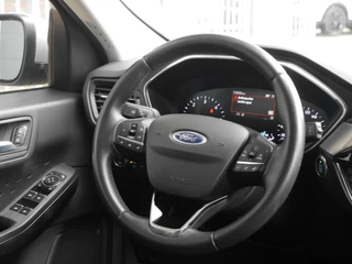 Ford Kuga 2.0 TDCi 150pk Titanium | Diesel | Trekhaak 1900kg | Navigatie | Climate control | Achteruitrijcamera | Cruise control | Keyless | Lichtmetalen velgen / 14