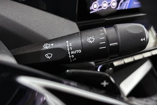 Peugeot 408 1.2 PureTech Allure Pack 130 EAT8 Stoelverwarming Camera Keyless 19" / 38