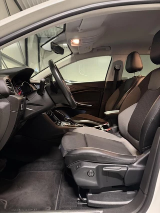 Opel Grandland X 1.6 Turbo Hybrid Camera Elegance Carplay / 32