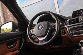 BMW 3-serie 316i Executive | Luxury Line | Sportstuur | Cruise control | Sportstoelen | Stoelverwarming | Climate control | Navigatie | Bluetooth | Regensensor | Lichtpakket | 18 inch | PDC / 20