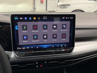 Volkswagen Golf Variant 1.5 eTSI 150pk DSG Style Pano dak / 13