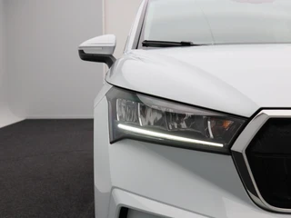 Škoda Enyaq iV 60 180 Pk | Panoramadak | Crystal Light LED | Stuur- en Stoelverwarming | Privacy Glass | Camera | 21 Inch / 12